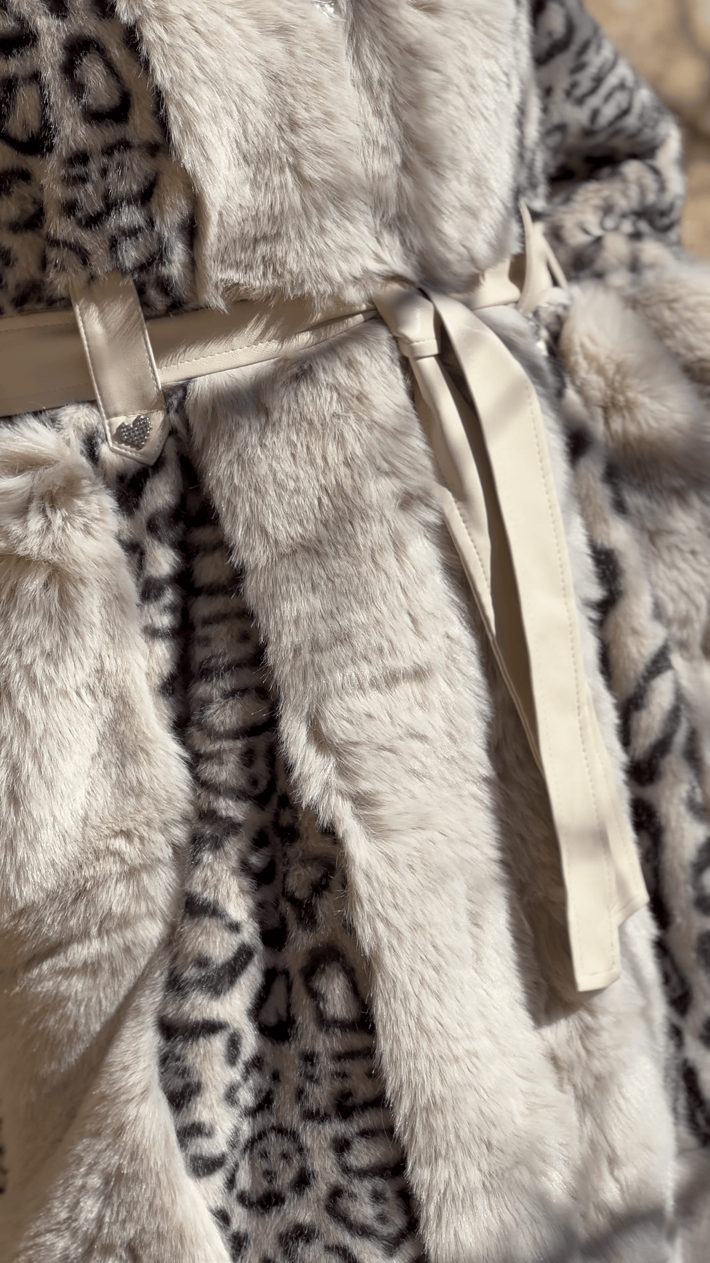 ELEGANCE PEARLY COAT